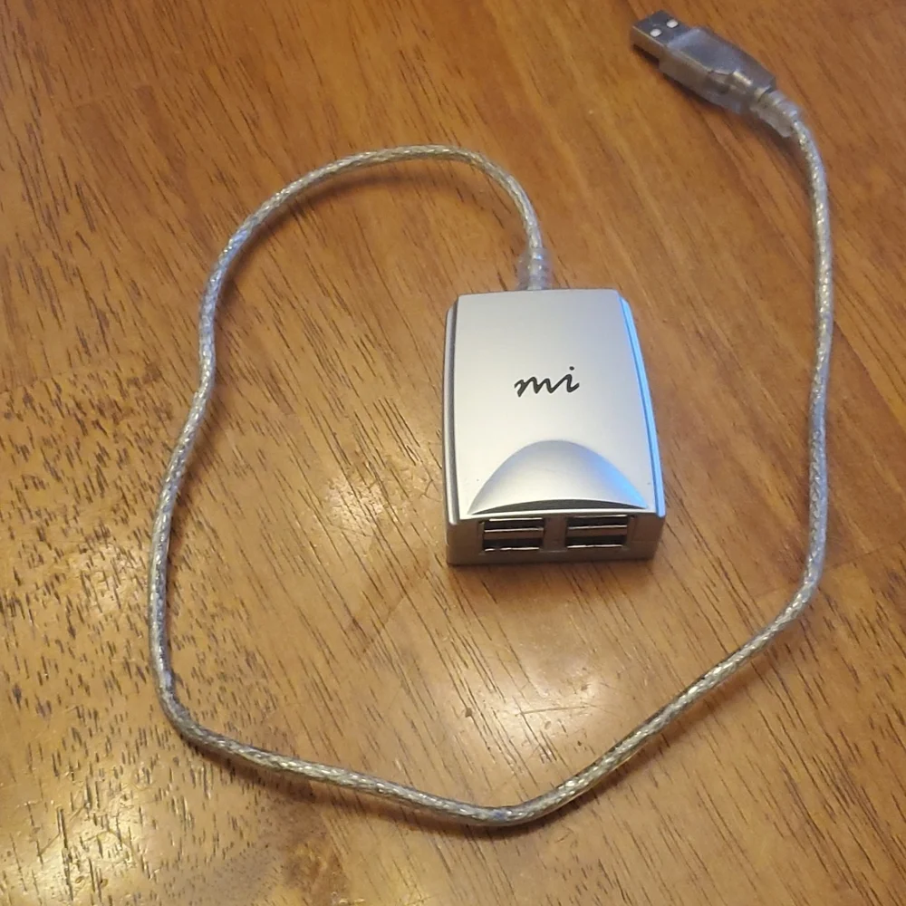 Silver 4 Port USB Hub